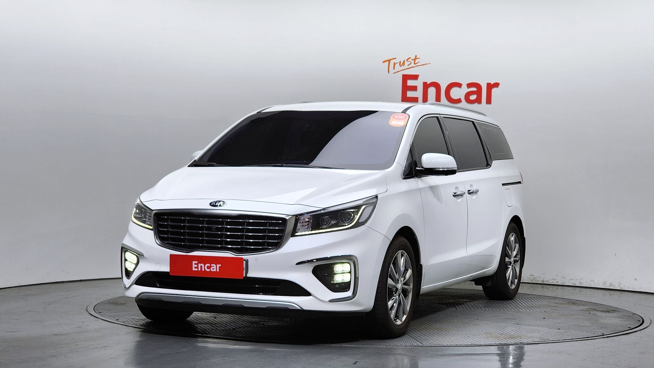 KIA CARNIVAL 2018