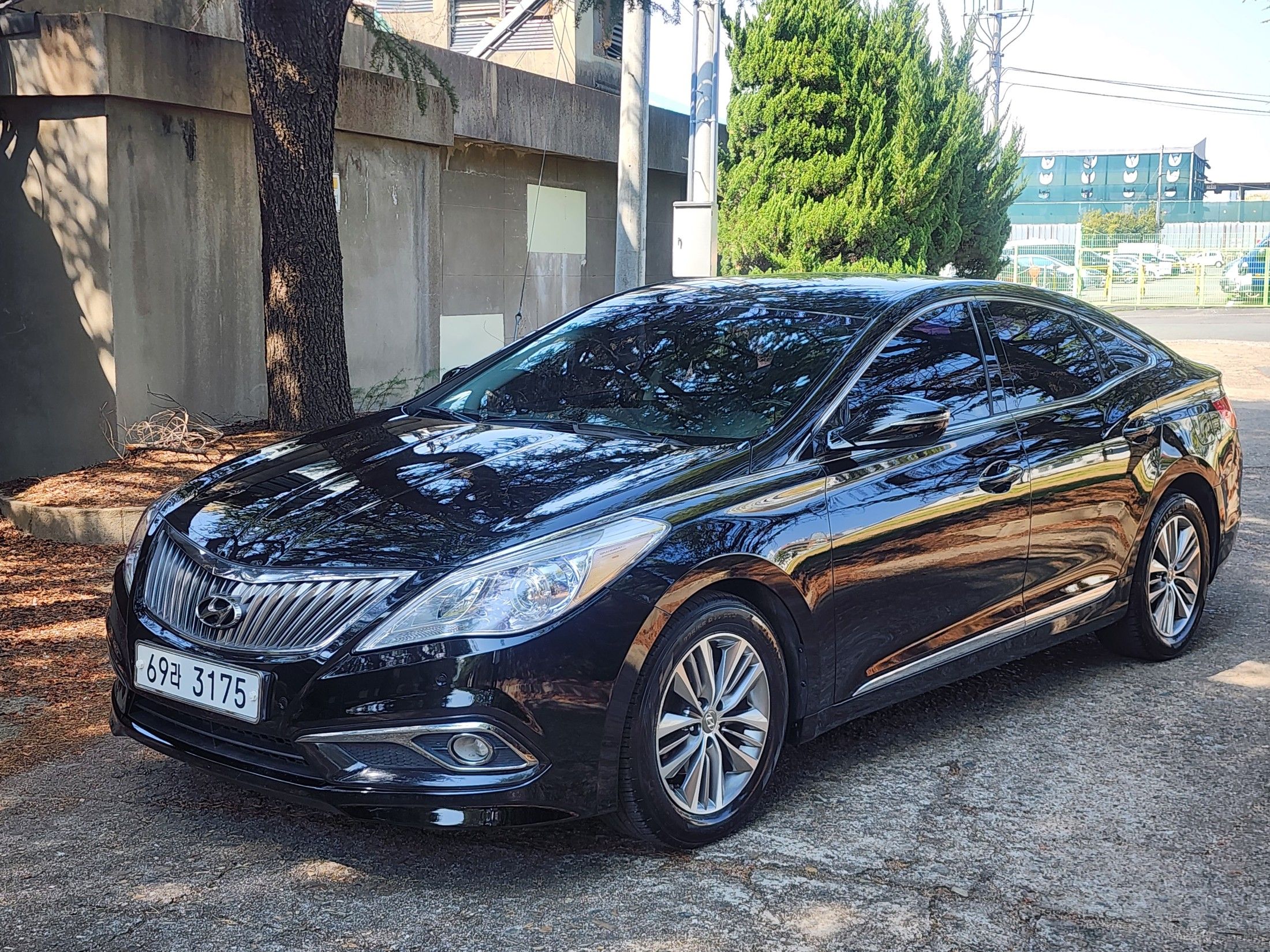 HYUNDAI GRANDEUR HG 2015