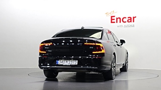 VOLVO S90 2023