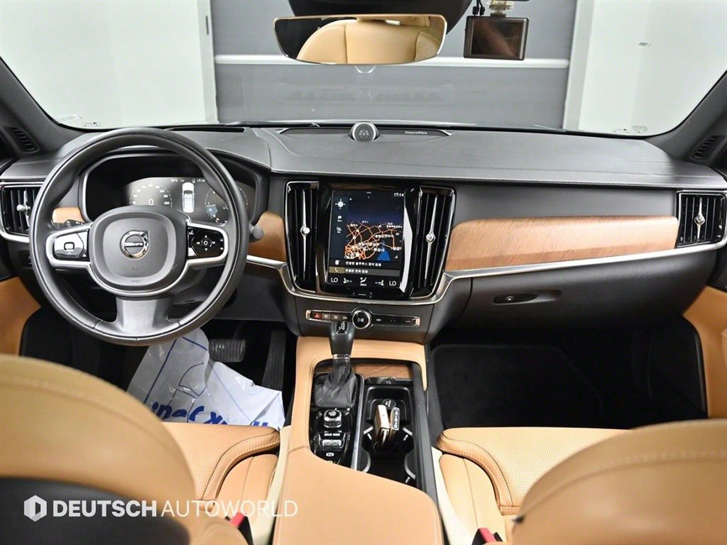 VOLVO S90 2019