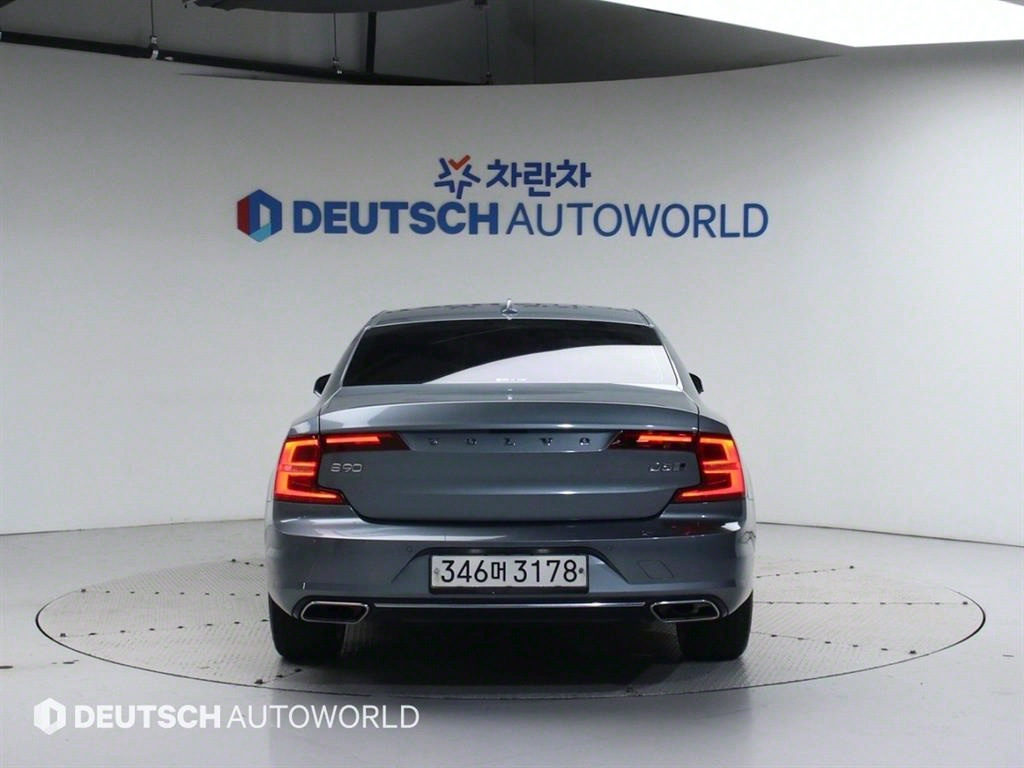 VOLVO S90 2019