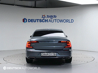 VOLVO S90 2019