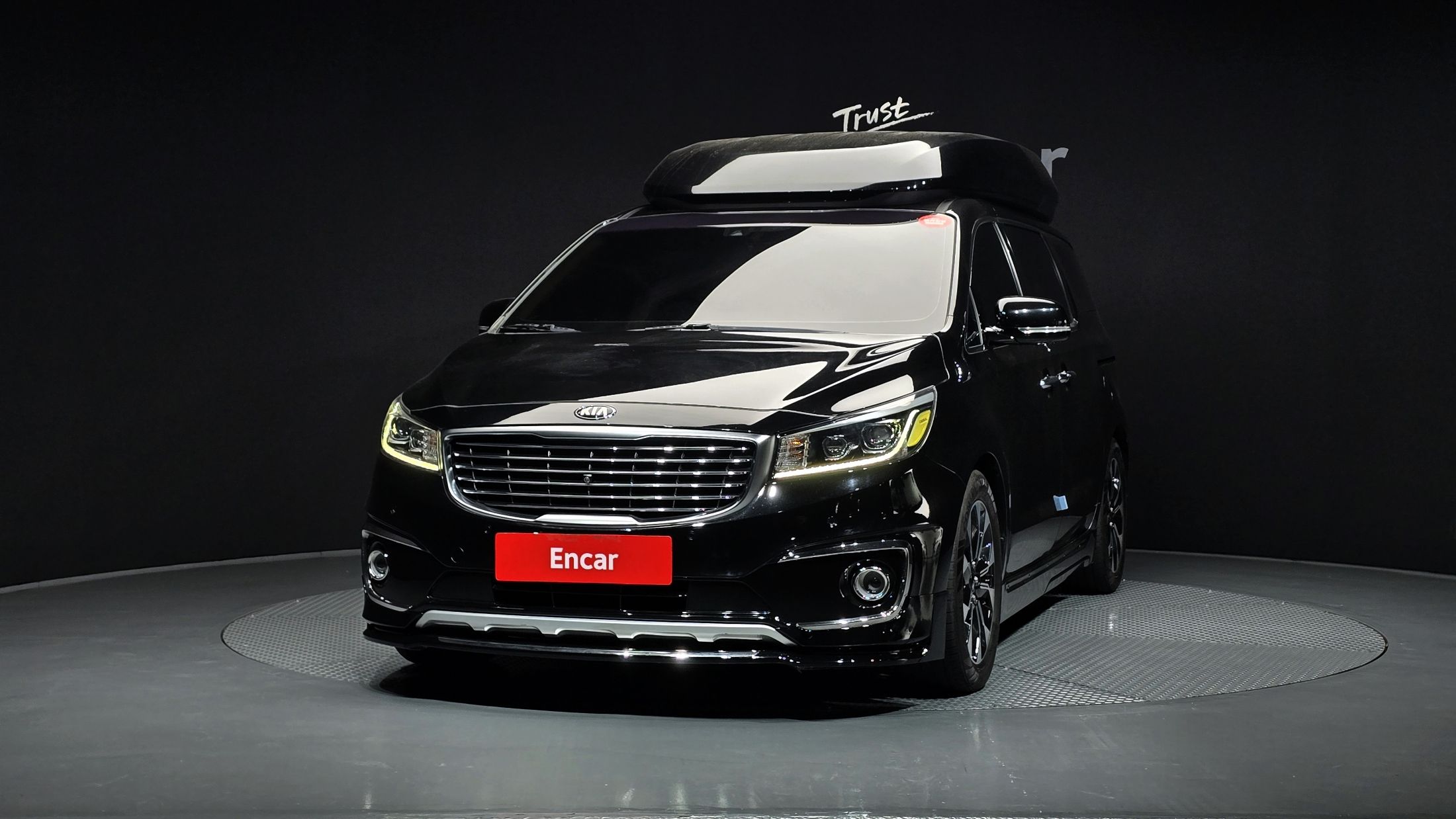 KIA CARNIVAL 2017