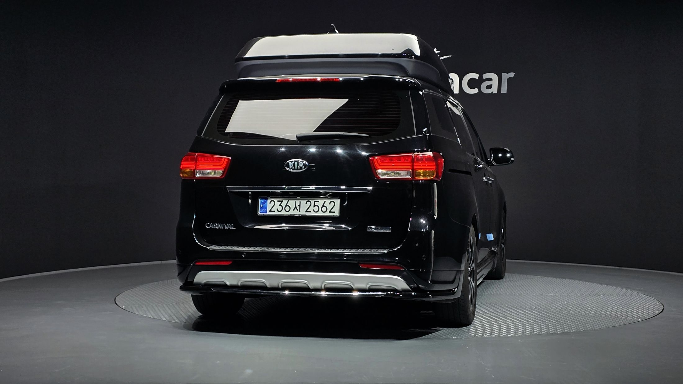 KIA CARNIVAL 2017