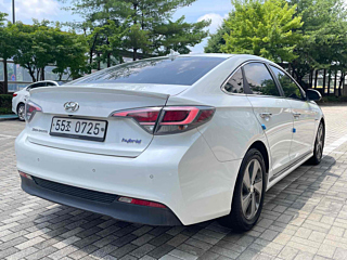 HYUNDAI LF SONATA HYBRID 2016