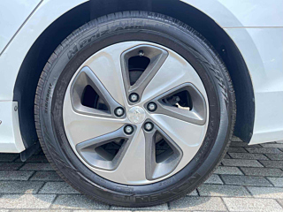 HYUNDAI LF SONATA HYBRID 2016