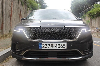 KIA CARNIVAL 2023