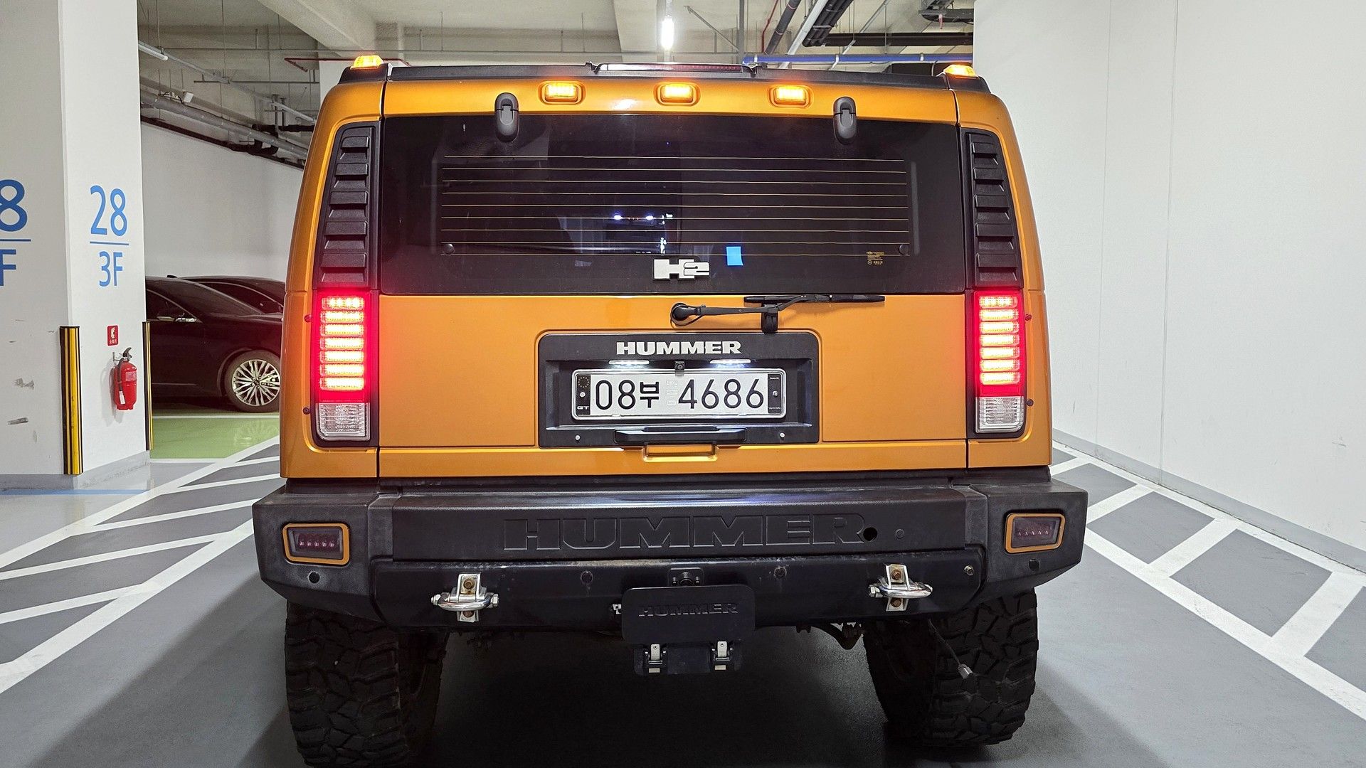 HUMMER H2