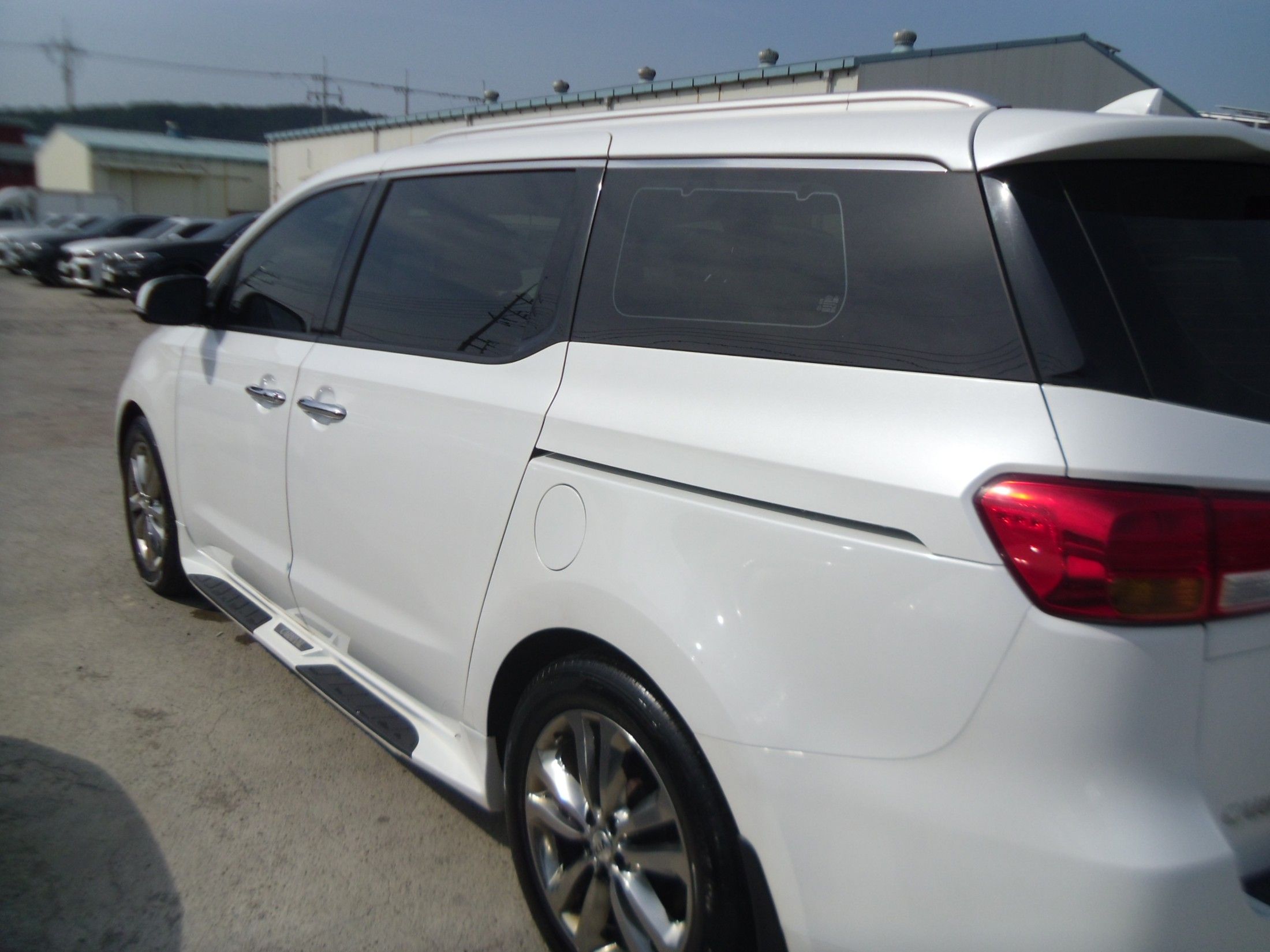 KIA CARNIVAL 2017