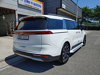KIA CARNIVAL 2023