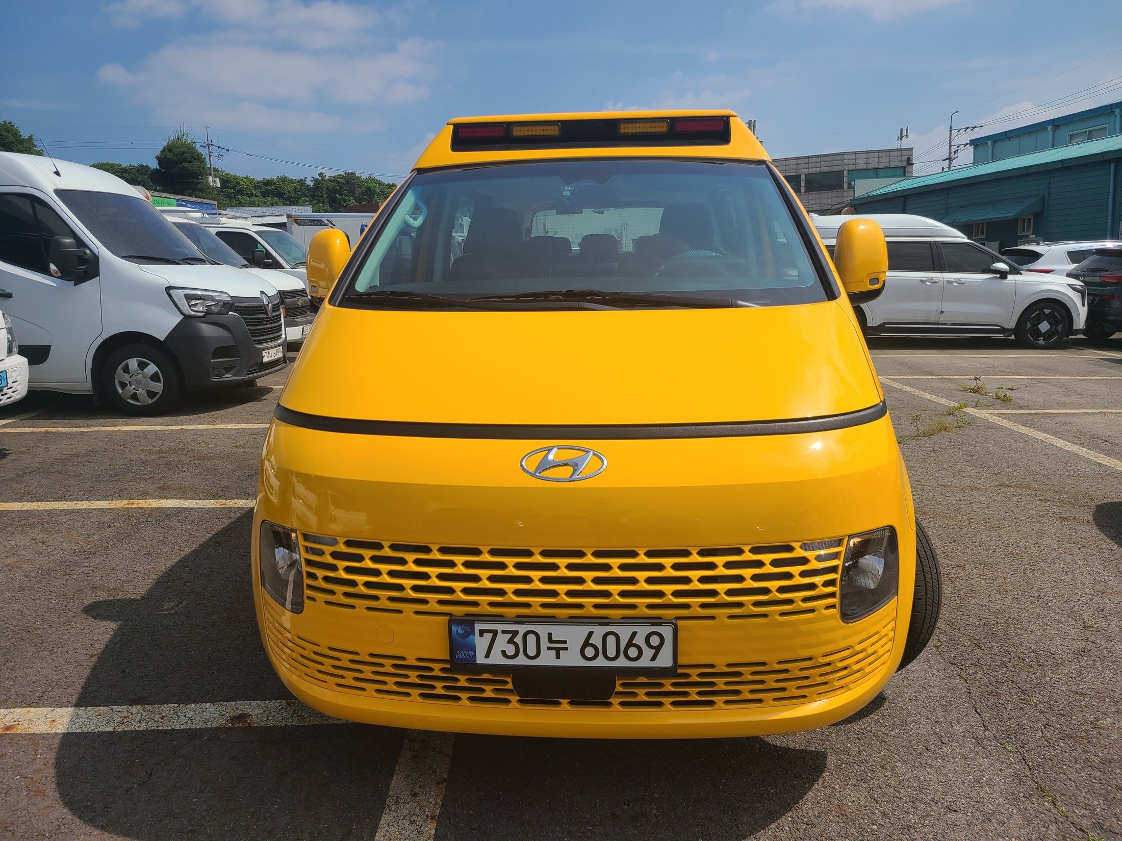 HYUNDAI STARIA 2022