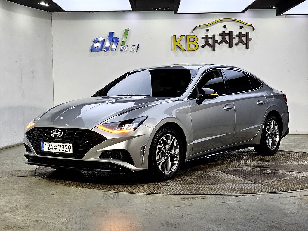 HYUNDAI SONATA DN8 2021