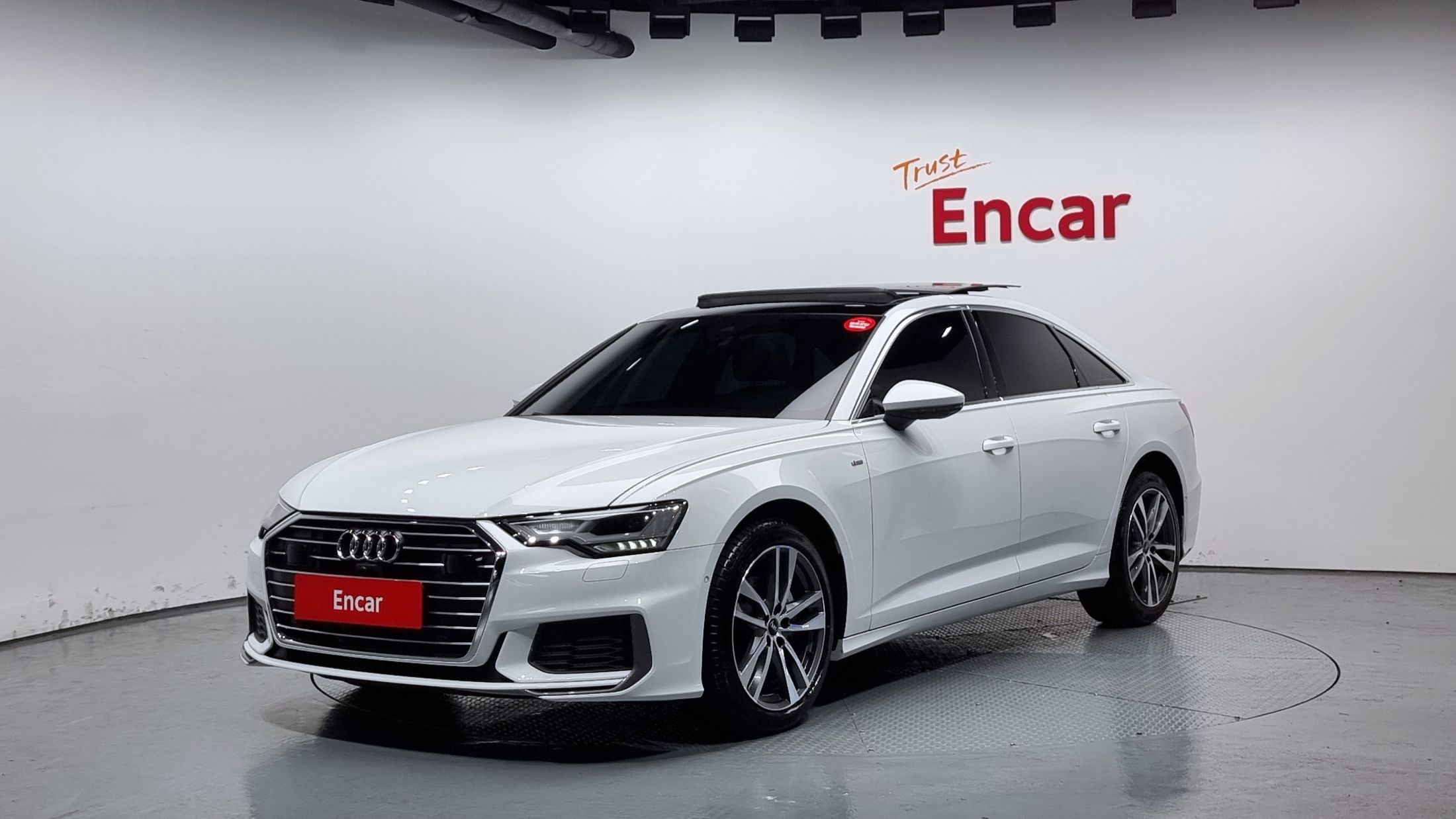 AUDI A6 C8