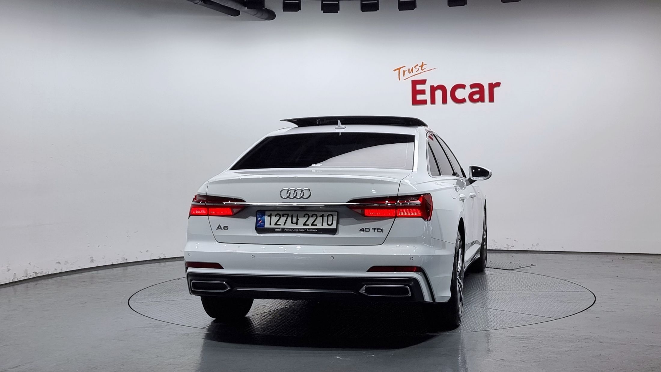 AUDI A6 C8