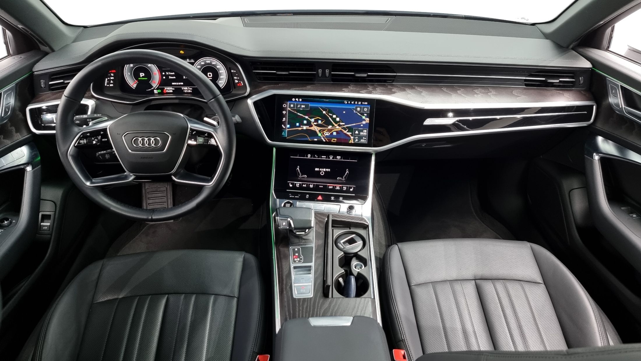 AUDI A6 C8