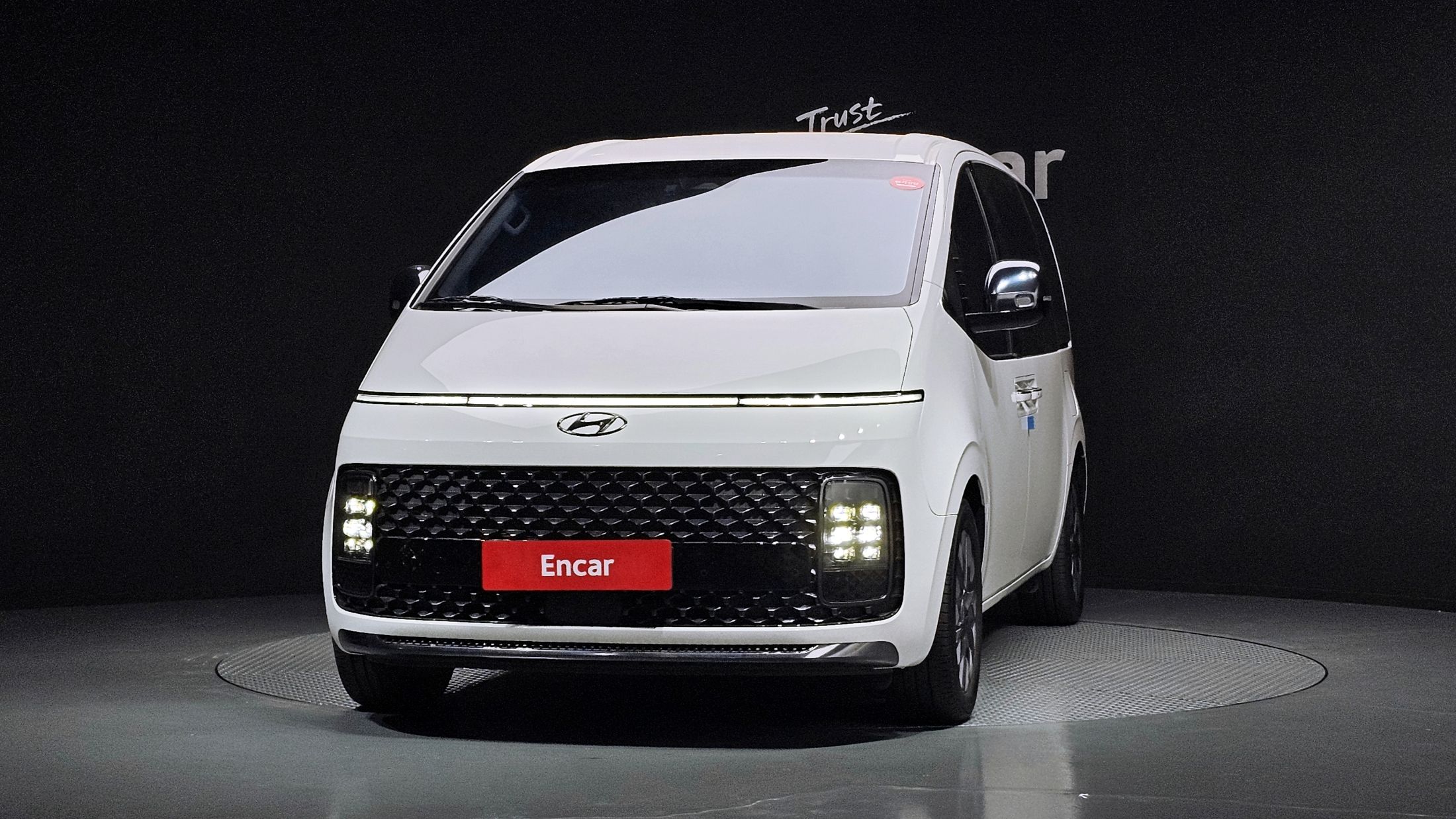 HYUNDAI STARIA 2023