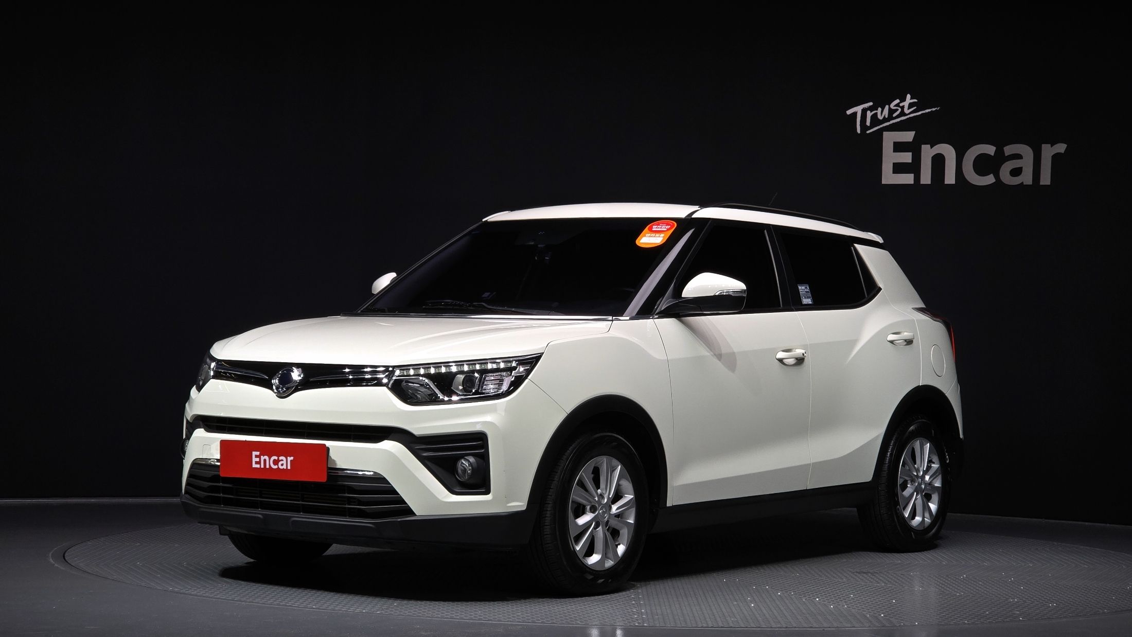SSANGYONG TIVOLI VERY NEW