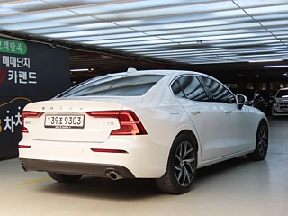 VOLVO S60 2019