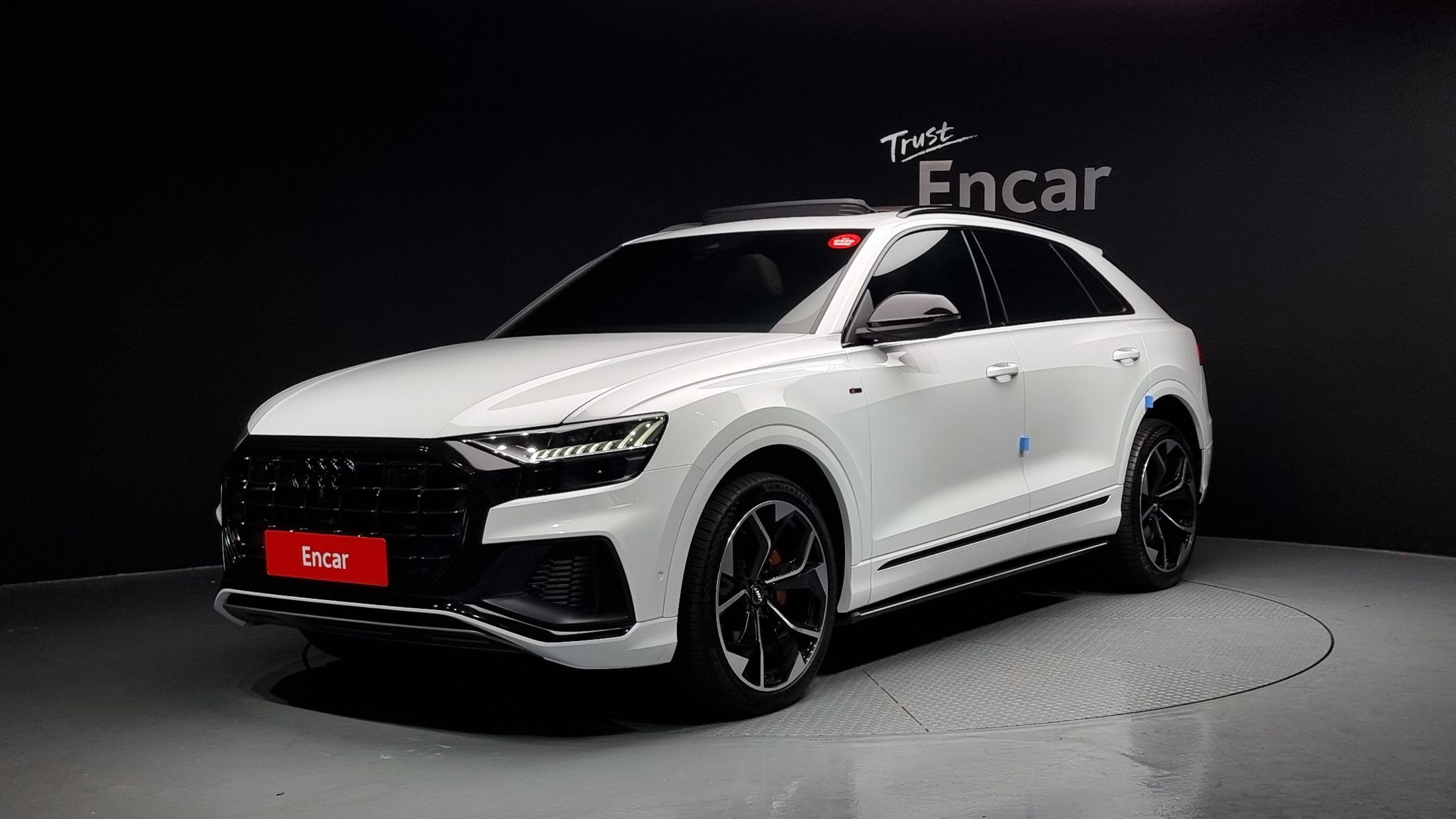 AUDI Q8 4M