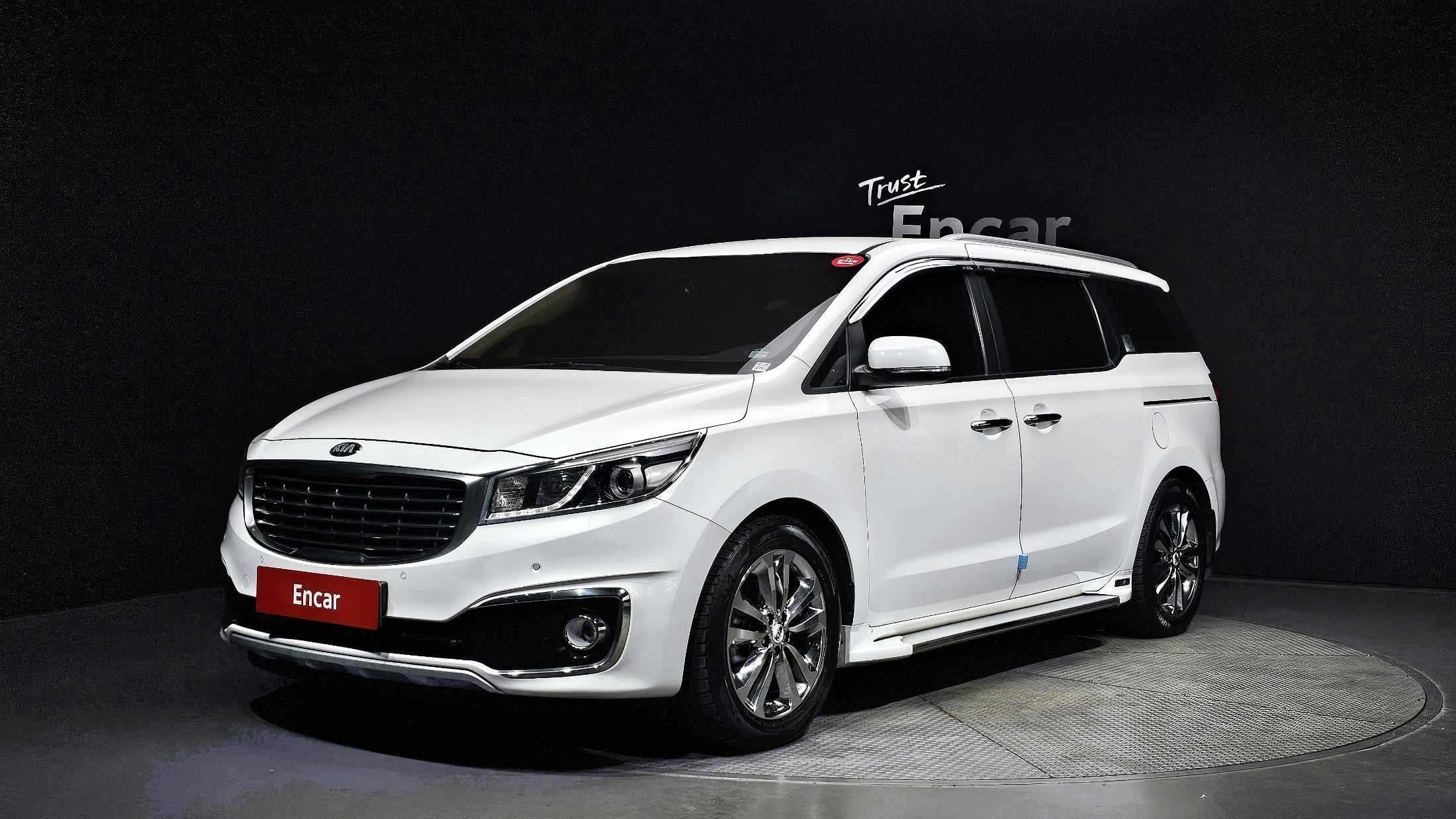 KIA CARNIVAL 2015