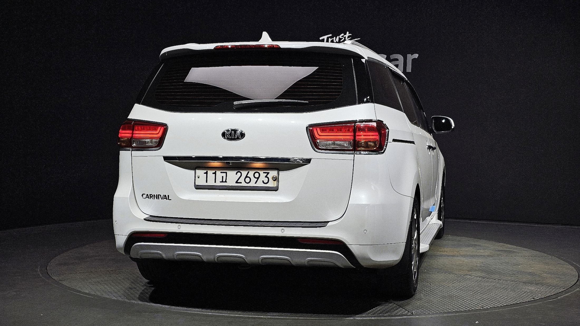 KIA CARNIVAL 2015