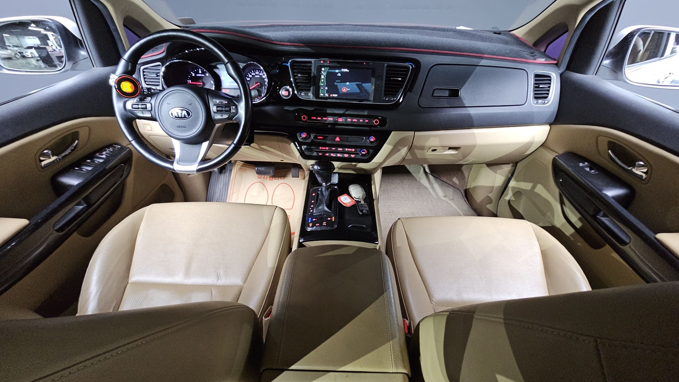 KIA CARNIVAL 2015