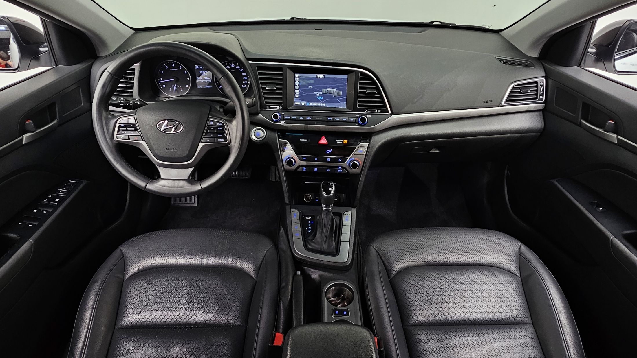 HYUNDAI AVANTE AD 2015