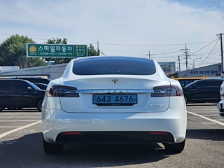 TESLA MODEL S 2020