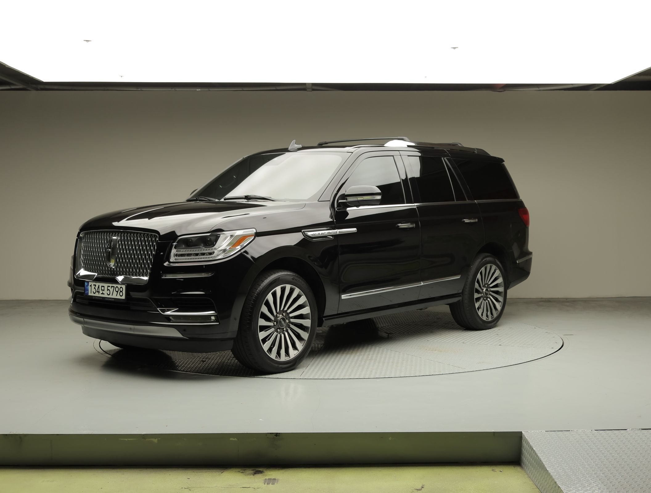 LINCOLN NAVIGATOR