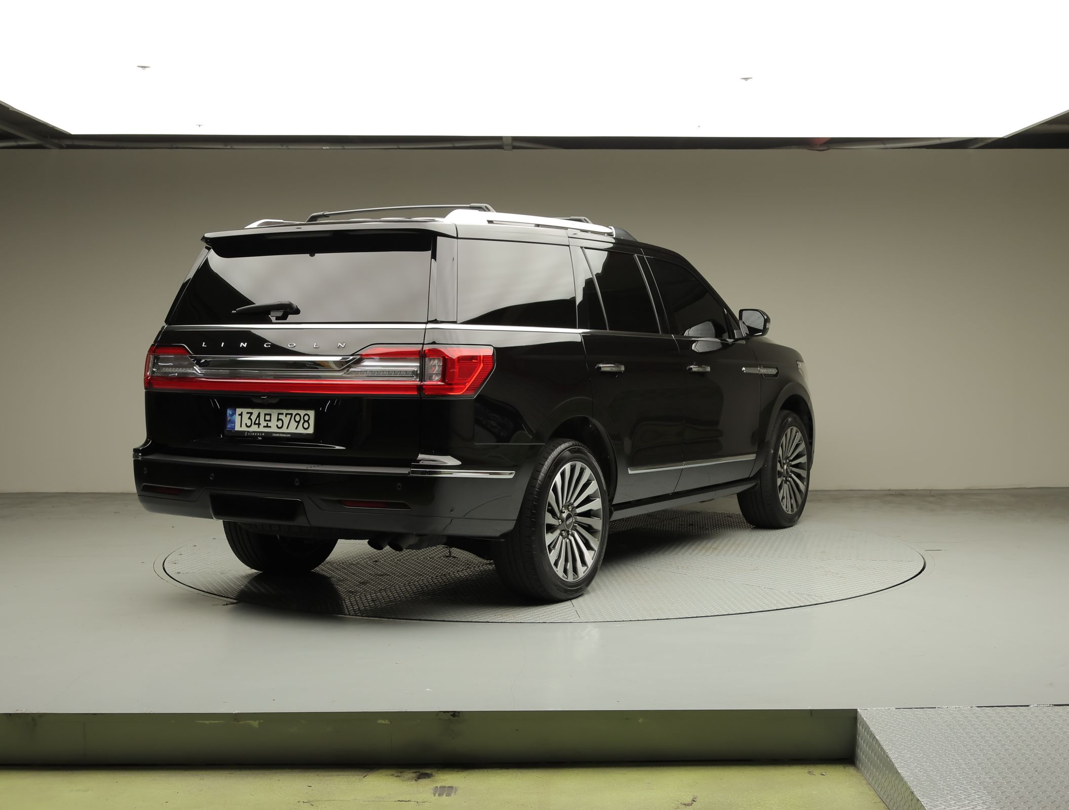 LINCOLN NAVIGATOR