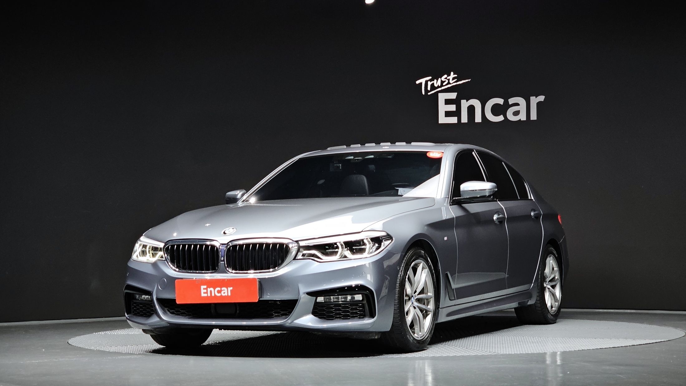 BMW 5-SERIES G30 2017
