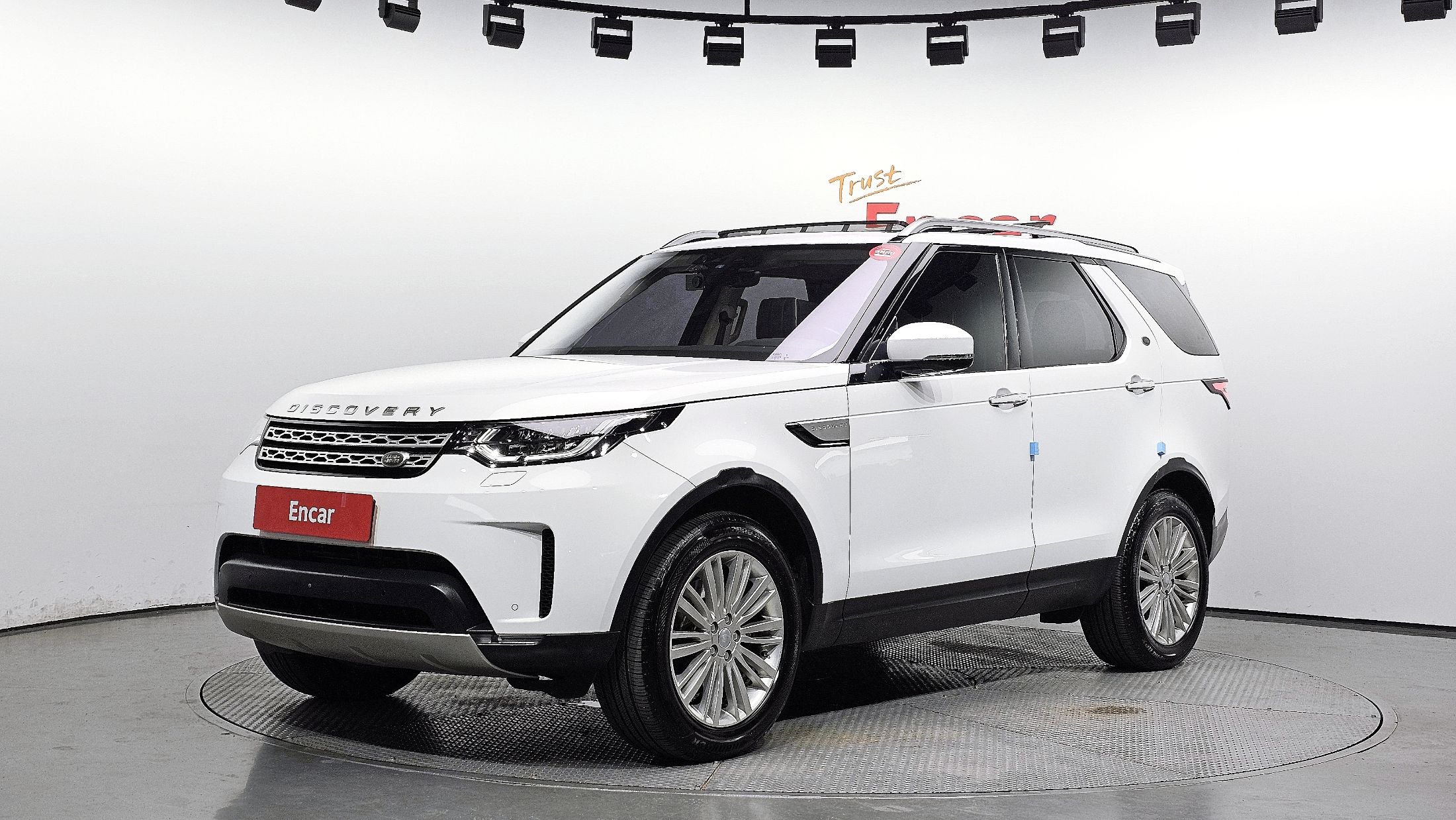 LAND ROVER DISCOVERY 5