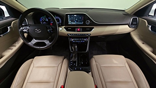 HYUNDAI GRANDEUR IG HYBRID 2017