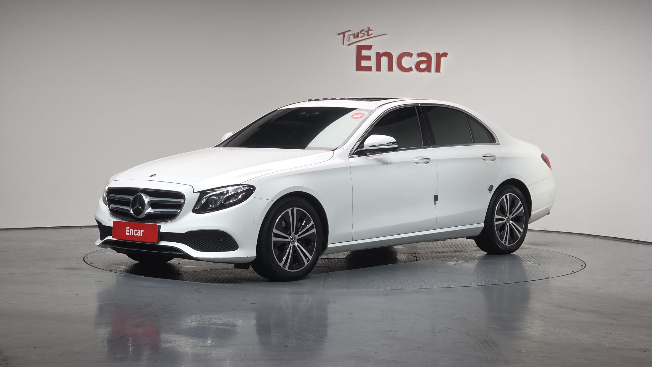 MERCEDES BENZ E-CLASS W213 2020