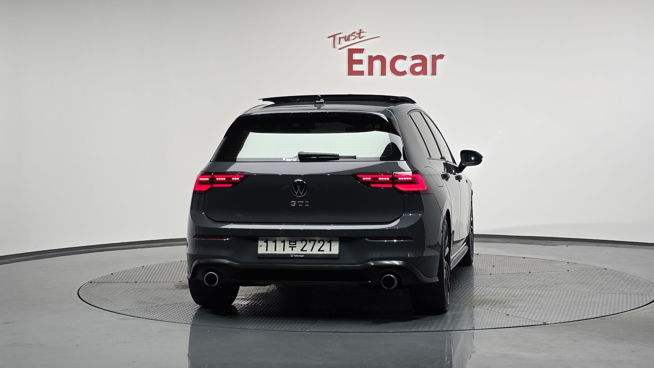 VOLKSWAGEN GOLF 2023