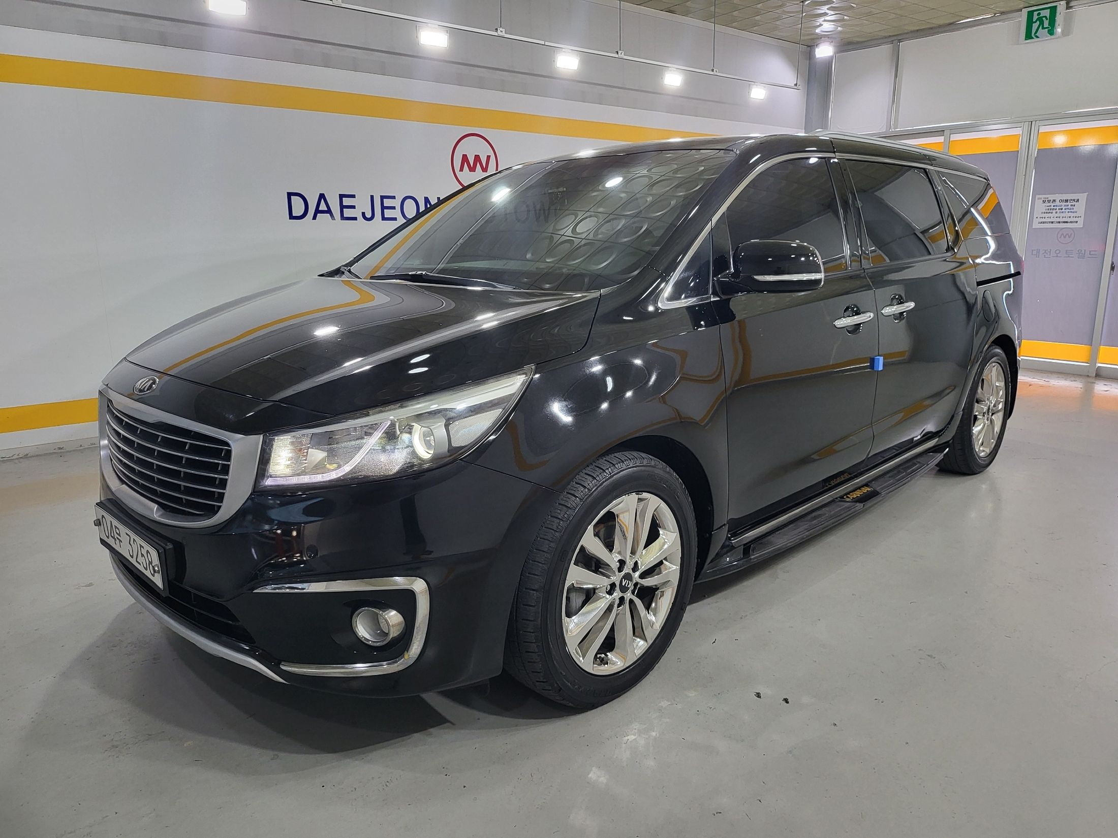 KIA CARNIVAL 2014