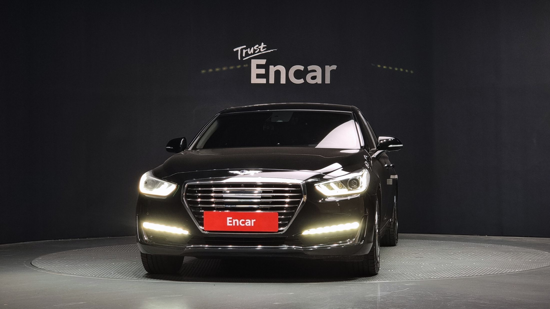 GENESIS EQ900 2016
