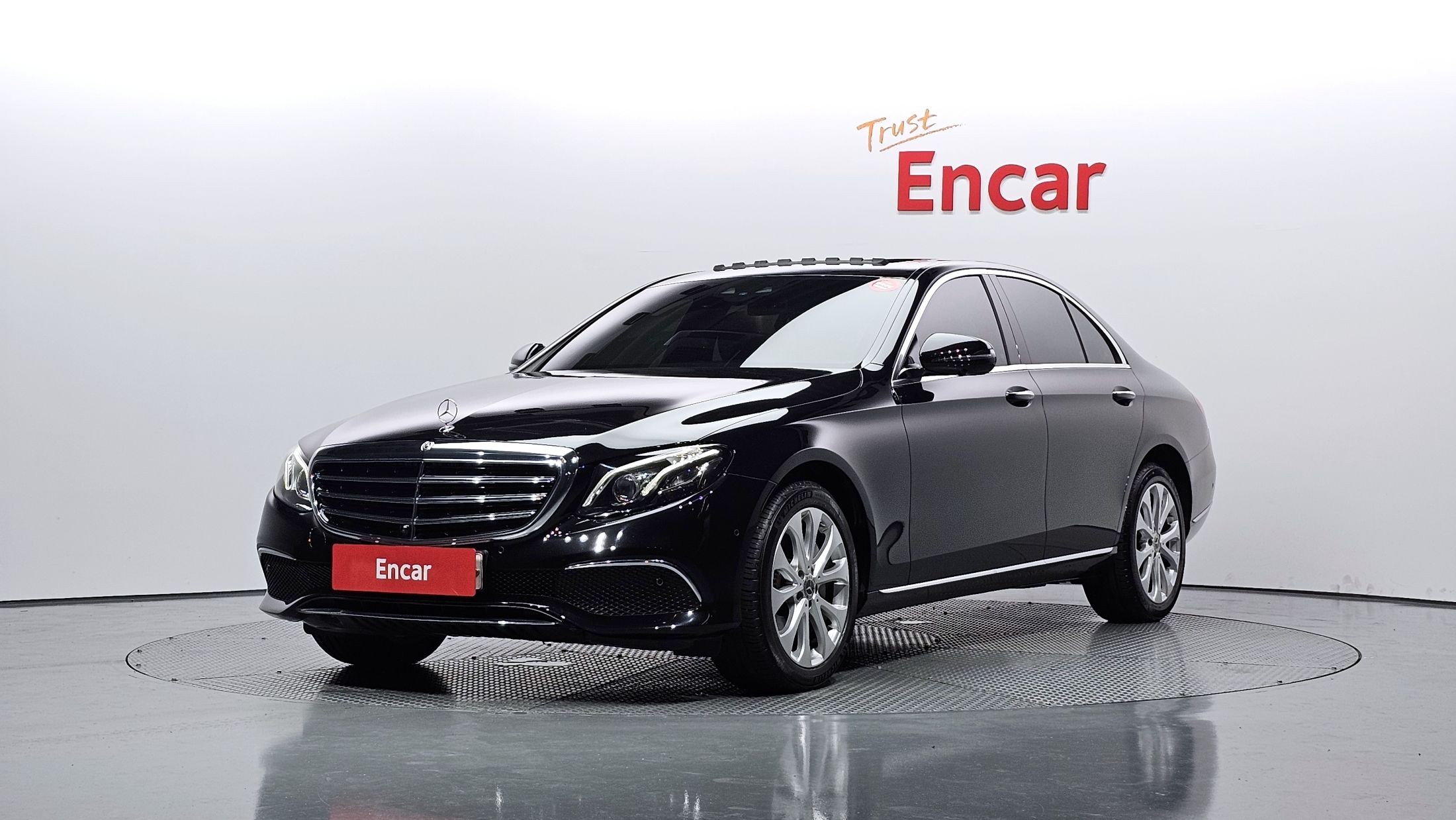 MERCEDES BENZ E-CLASS W213 2018