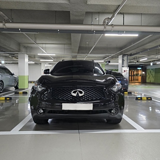 INFINITI QX70 2017