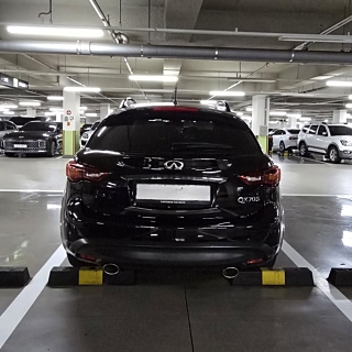 INFINITI QX70 2017