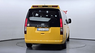 HYUNDAI STARIA 2023