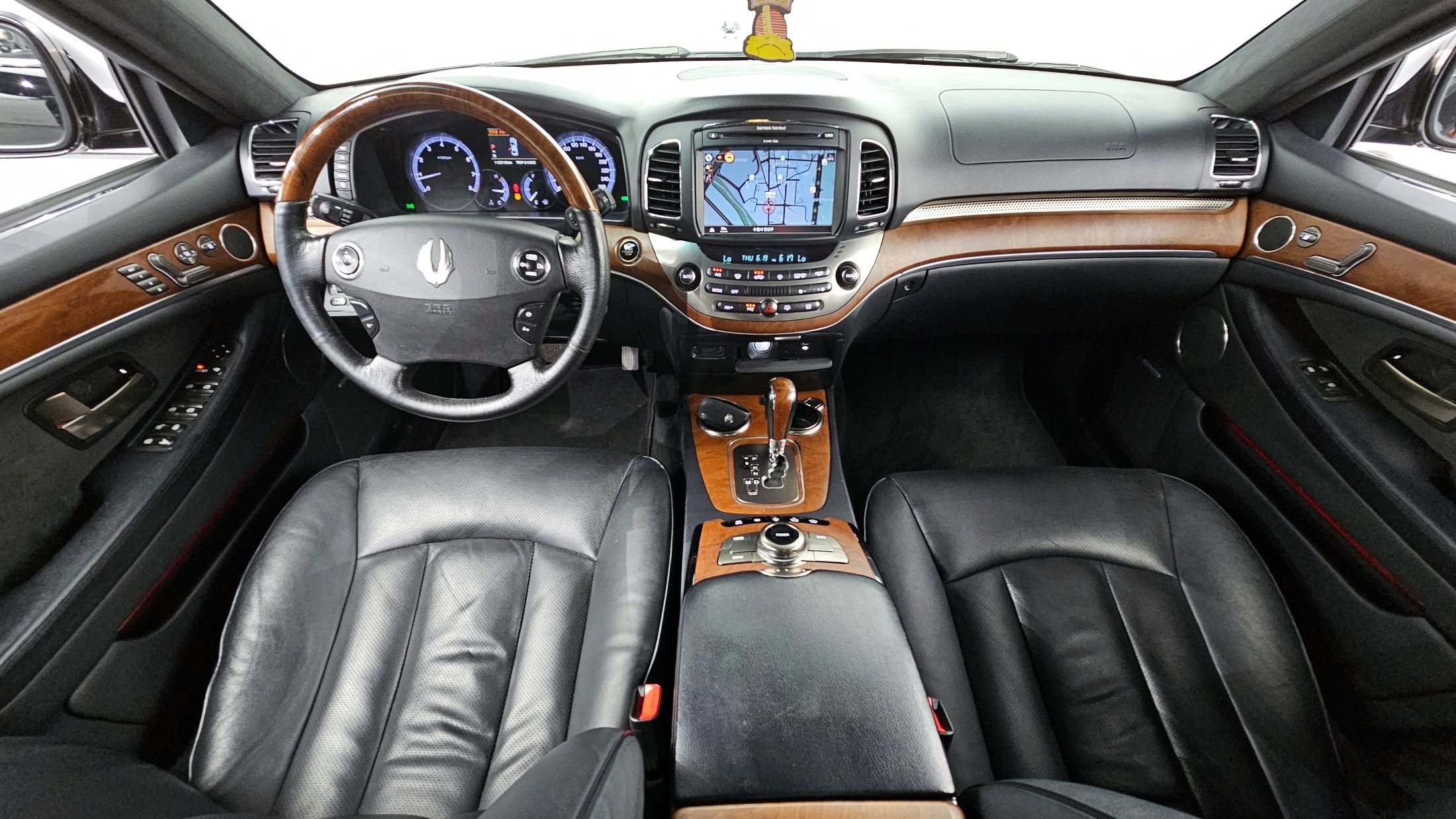 SSANGYONG CHAIRMAN W 2015