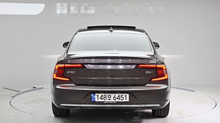 VOLVO S90 2023