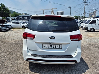 KIA CARNIVAL 2018