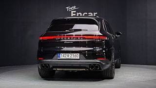 PORSCHE CAYENNE PO536 2023