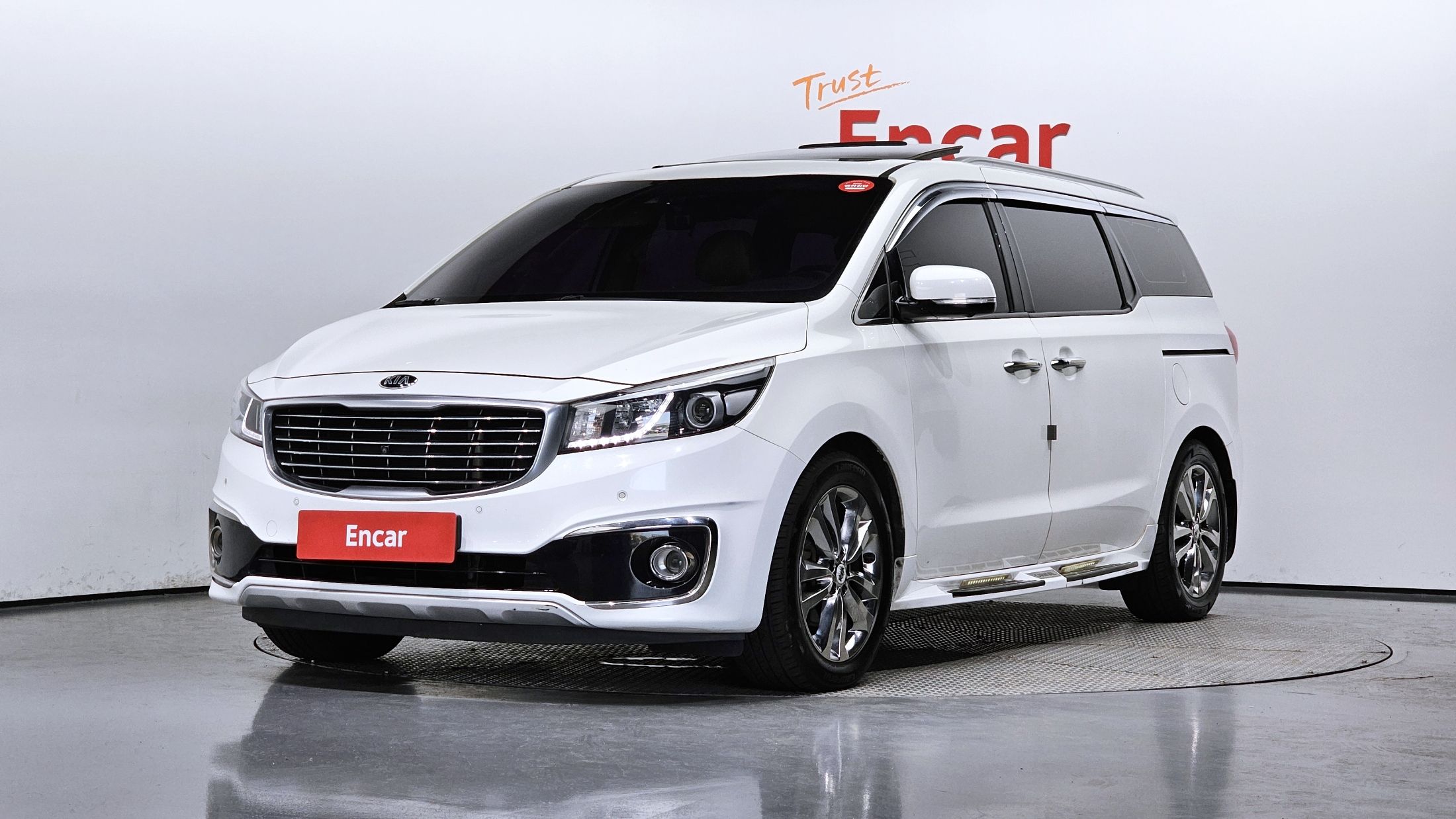 KIA CARNIVAL 2015