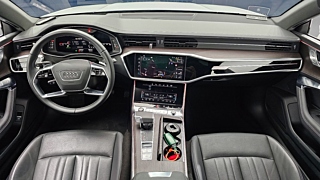 AUDI A7 4K 2023