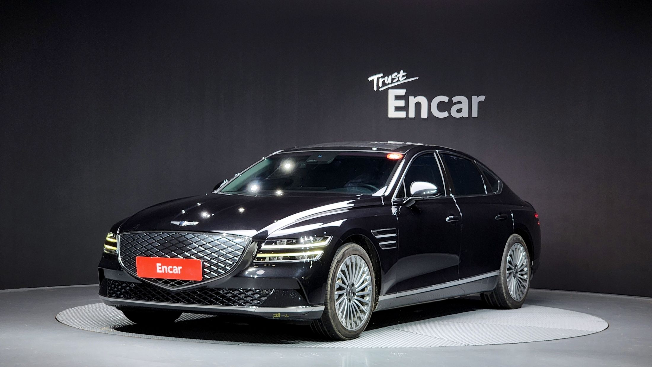 GENESIS ELECTRIC G80 RG3 2022