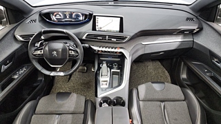 PEUGEOT 5008 2018