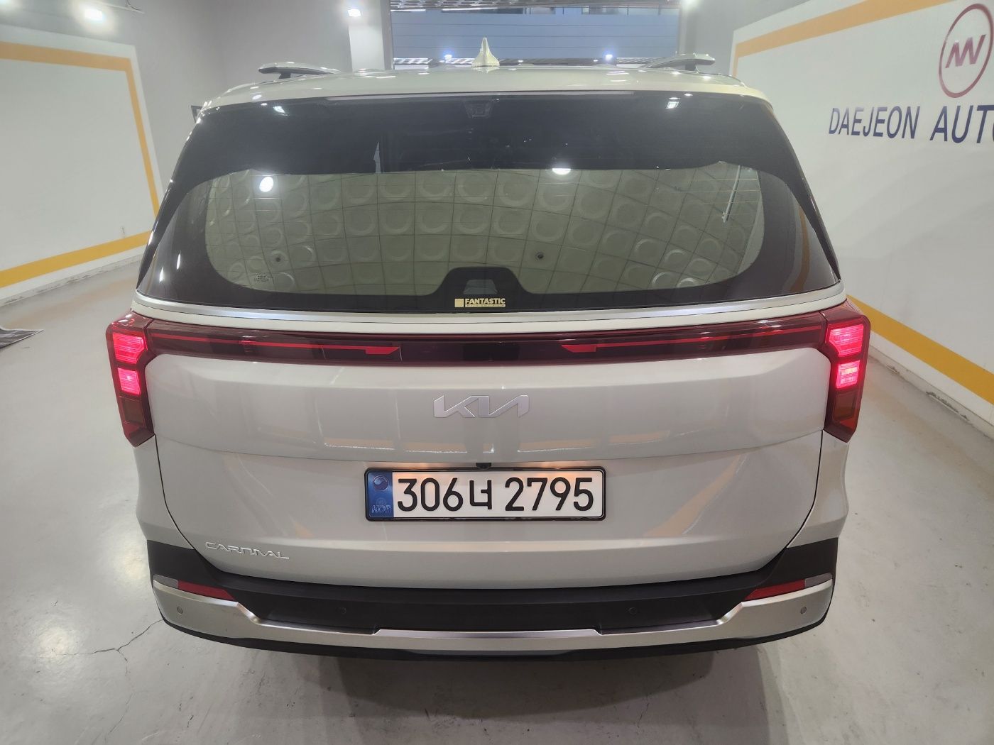 KIA CARNIVAL